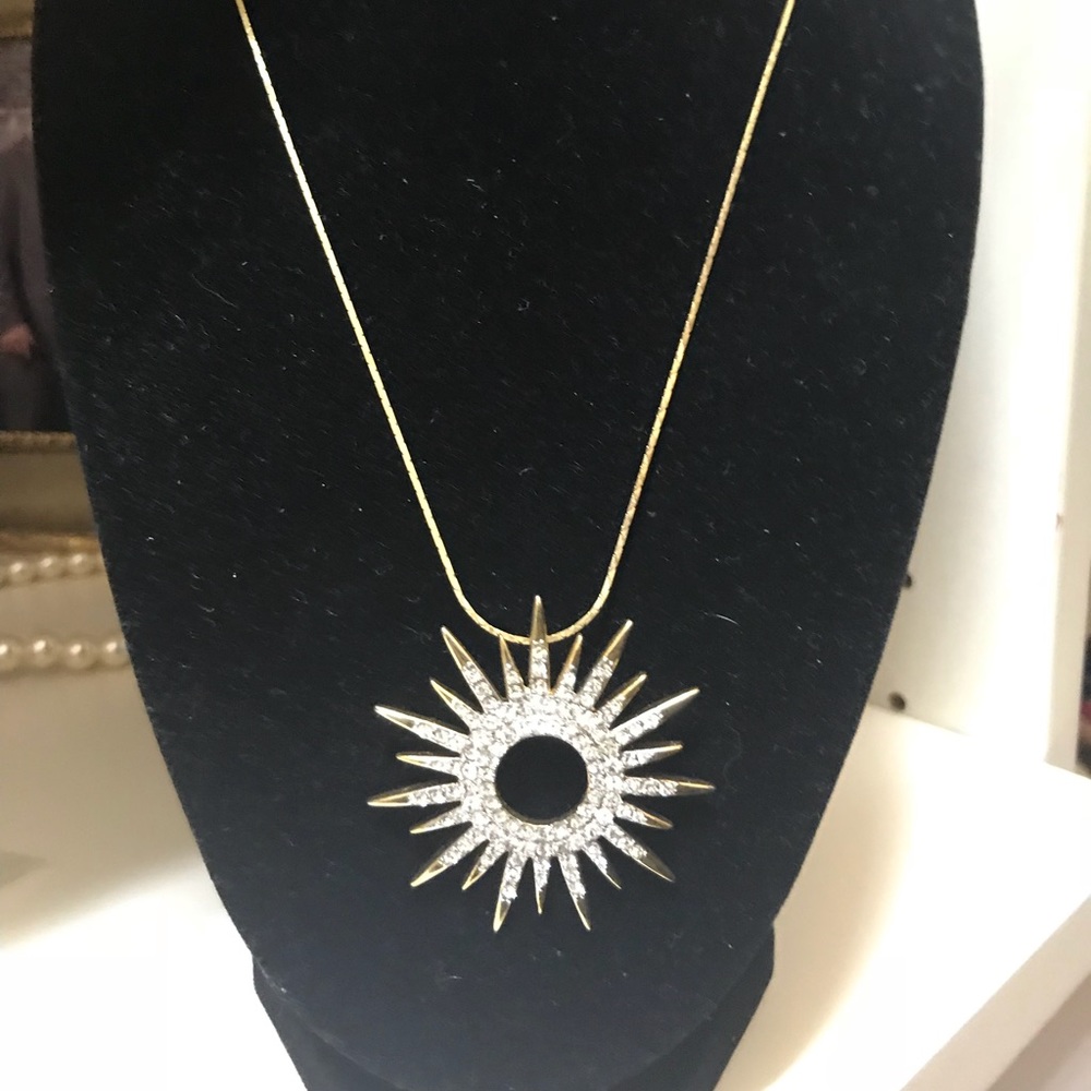 Beautiful Costume Necklace!